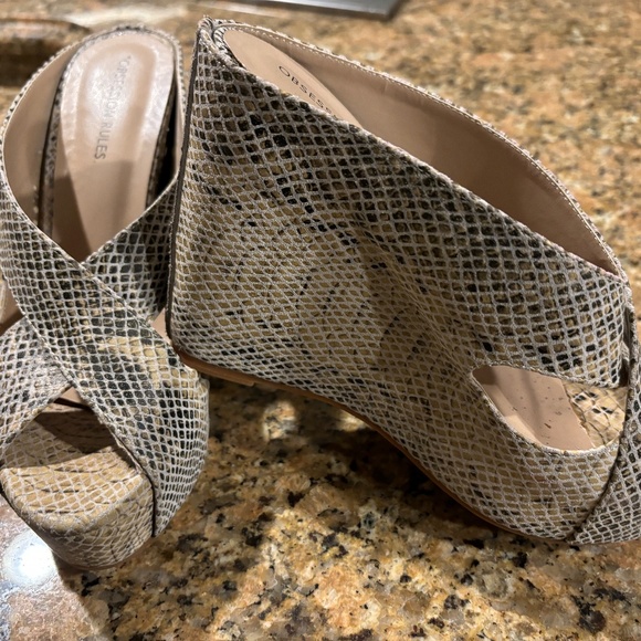 Obsession Rules Size 7.5 Platform Snake skin Print Mule/Clog - Picture 4 of 5